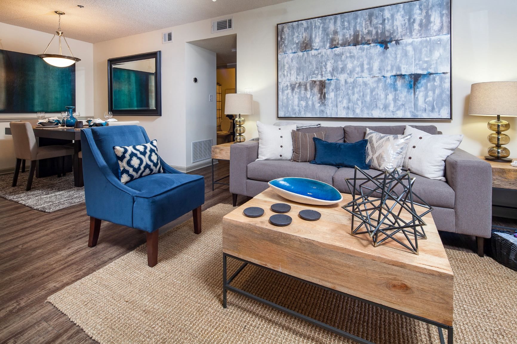 the-pointe-at-lenox-park-living-room